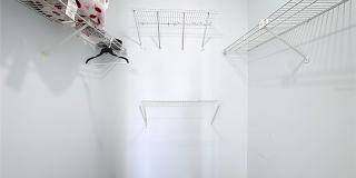3923 ATRIUM DRIVE Gallery 25