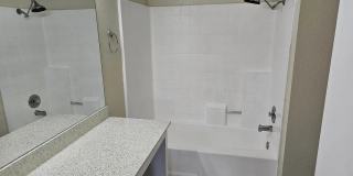 Spacious 2 bedroom, 2 bathroom Gallery 10