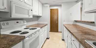 Spacious 3 Bedroom/ 3 Bath Townhouse Spacious 3 Bedroom/ 3 Bath Townhouse Gallery 7