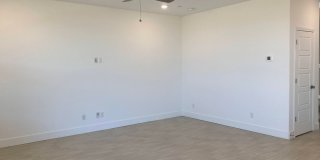 Spacious Home Located in Shafter! Gallery 5