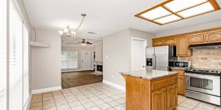 3 Bedroom House Available NOW Gallery 4