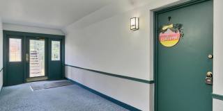 5900-L SURREY HILL Place Gallery 13