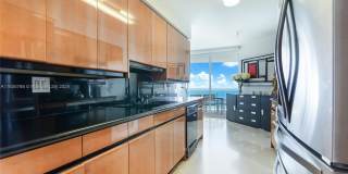18671 Collins Ave Gallery 13