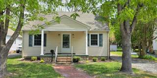 Cozy & Convenient 2 Bed, 1 Bath Home Gallery 1