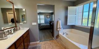 2297 Treetop Lane Gallery 21