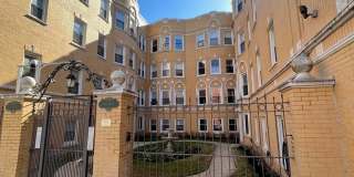 7411 N Hoyne Avenue Gallery 1