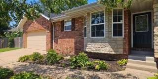 3 Bedroom | 2 Bathroom | 2 Car Garage | Fenced backyard | Nixa MO! | Nixa Schools! Gallery 3