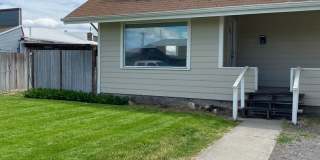 Big Home, Big Possibilities! 6 bed 2 bath in Selah! Gallery 21