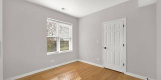 1145 N Austin Blvd Gallery 8