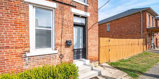 EAST FRANKLINTON ARTIST DISTRICT!  SUNNY NEWLY RENOVATED HOME on DOUBLE LOT Gallery 3