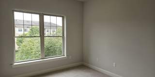 3000 Fountainview Circle Gallery 5