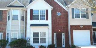 Nice Townhome in Riverdale Gallery 1