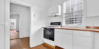 2 BED | 1 BATH | STARLAND DISTRICT Gallery 21