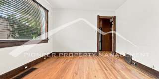 Gorgeous Home with Washer/Dryer and 1-Car Garage Gallery 8