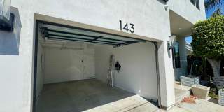 Five Bedroom/Four Bathroom Luxury House in Koreatown Gallery 27