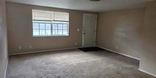 Move-In Ready 2BR/2BA Triplex with Patio & Parking in Prime Location Gallery 4