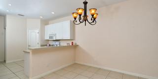 2 Bedroom with Den and Garage. Over !800 Sq. Ft under air Gallery 19