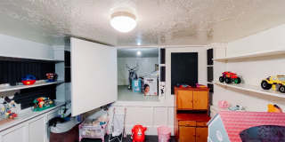 Spacious 4 Bedroom 3 Bath in Orem Gallery 21