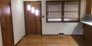 Large Open Concept House! Gallery 6