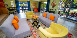 Laurel Village Apartments Gallery 15
