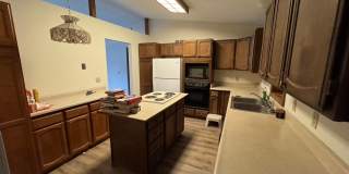 5 Bedroom, 3 Bathroom, 2 Car Garage in North Pole - FUEL INCLUDED! Gallery 4