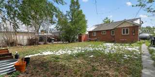 Charming 2BR House in Denver Gallery 16