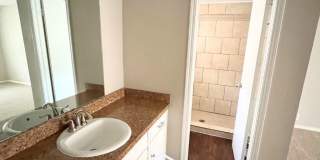 913 Royal Ln Gallery 13