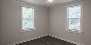 Spacious 3 bedroom, 1 Bathroom Upper Level Duplex Apartment Gallery 6