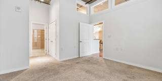 113 N BREAD Street Gallery 10