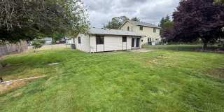 Tracyton Home! 2 Bedrooms with Large Fenced Yard Tracyton Home! 2 Bedrooms with Large Fenced Yard Gallery 14