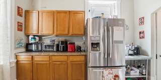 6 bed/2 bath on Rohs St., Mins. from UC for Only $600/pp ($3,600/mo)! $250 SIGN ON BONUS FOR LTO!!! Gallery 36
