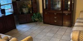 Room in 7 Bedroom Home at Dupree St Gallery 1