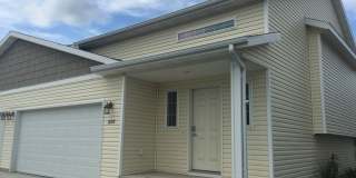 3 Bed 2 Bath Twin home Gallery 1