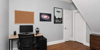 841 N Damen Avenue Gallery 12
