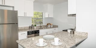 Seaside Apartments Gallery 1