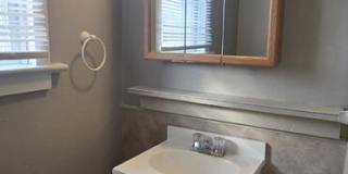 926 Columbia Avenue Gallery 7