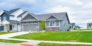3 Bedroom 2 Bath Home in Clive / Waukee School District Gallery 1