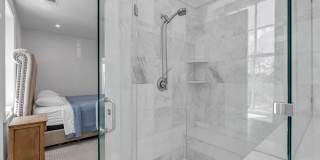 15 Russel Avenue Gallery 23