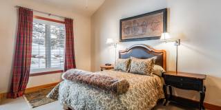 Luxury Townhome at The Cove at Eagle Mountain in Park Meadows Gallery 22