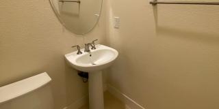 ALMOST NEW, SUPER CLEAN 2 BED, 2.5 BATHS, WOOD FLOORS, STAINLESS STEEL APPLIANCES, CLUBHOUSE WITH POOL Gallery 34