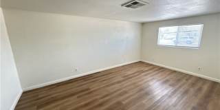 210 S Mallard Street Gallery 14