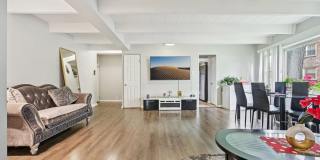 2142 W Rosemont Avenue Gallery 3