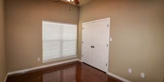 Available Now: 4 bedroom house Gallery 21