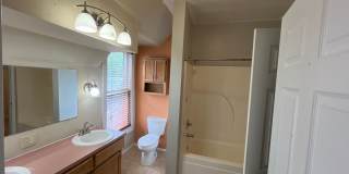 Large House Midtown Gallery 15