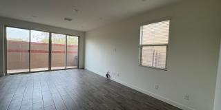 Modern 3-Bedroom + Loft + Den in Gated Phoenix Community with Mountain Views Gallery 24