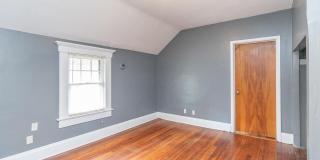 2158 Indiana Avenue Gallery 16