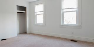 Available AUGUST 2026 - Updated 2 Bedroom Home in Mt. Washington! Gallery 6