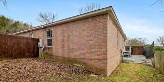 Modern Duplex in Fayetteville, AR Gallery 30