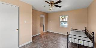4505 Laplace Street Gallery 14