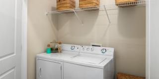 400 Belmont Gallery 13